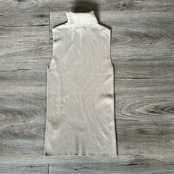 Elegant Cream Turtleneck Sweater - Picture 1 of 5